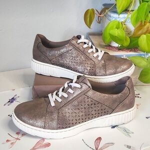 Clarks Collection 'Carolina Ella' Sneaker Bronze Metallic Sz8